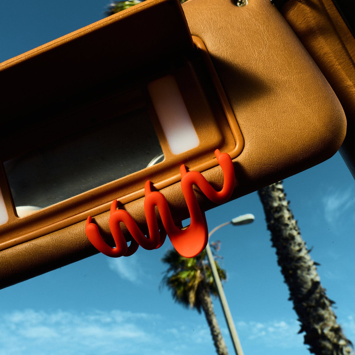 The ‘W’ Claw Clip R2